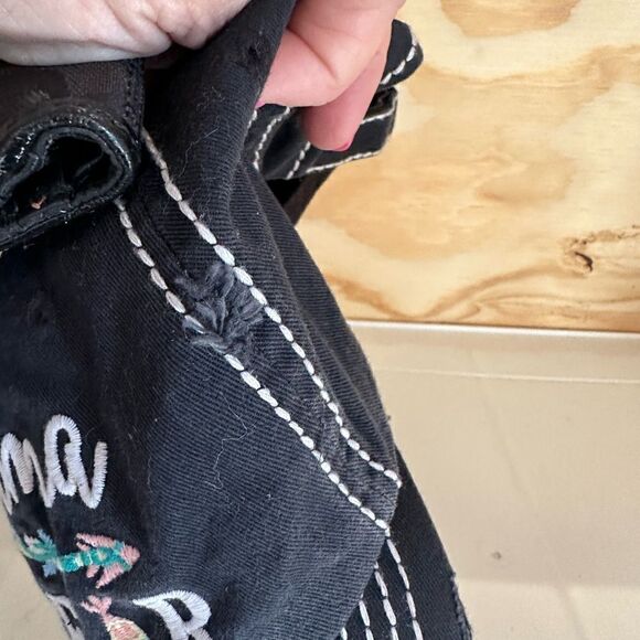 KBethos Mama bear distressed hat - Picture 4 of 6